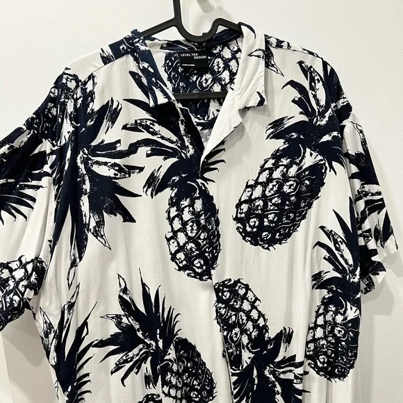 Pineapple Button Up - Picture 1 of 1